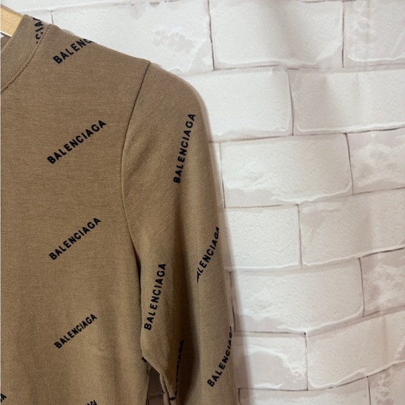 Fashion design like Balenciaga light Brown Logo Print Long Sleeve Shirt - Picture 4 of 12